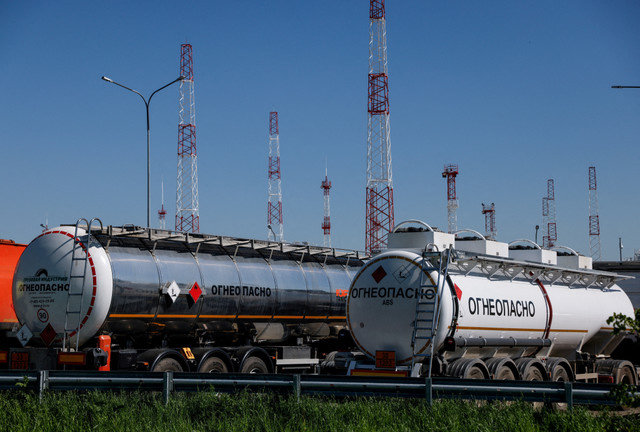 FILE PHOTO: Petrol trucks are parked at Volodarskaya LPDS production facility owned by Transneft oil pipeline operator in the village of Konstantinovo in the Moscow region, Russia June 8, 2022. REUTERS/Maxim Shemetov/File Photo