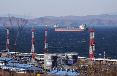 Russia to lower oil price cut-off for budget reserves