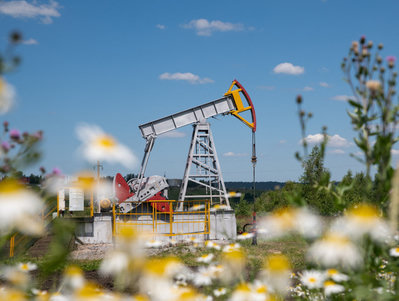 Oil prices rise as investors monitor US-Iran negotiations