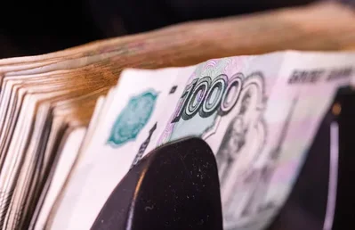 Russian Rouble Expected to Fall as Oil Revenues Decline
