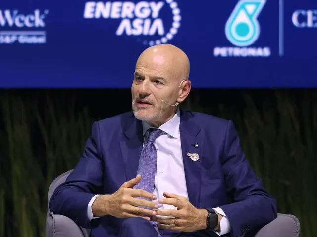 Claudio Descalzi ซีอีโอของ Eni กล่าวสุนทรพจน์ในการประชุม Energy Asia ณ ศูนย์ประชุมกัวลาลัมเปอร์ ประเทศมาเลเซีย เมื่อวันที่ 16 มิถุนายน 2025 โดย REUTERS/Edgar Su