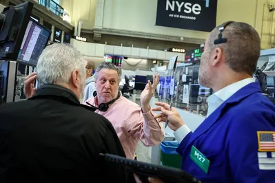 Wall Street stocks fall on tech and banking sector worries
