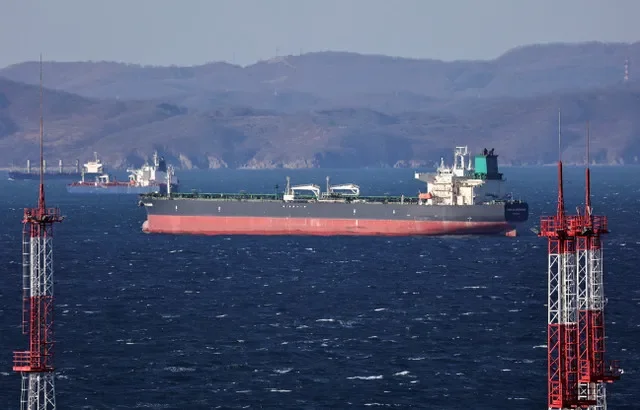 O navio petroleiro Fuga Bluemarine ancorado perto do terminal Kozmino na Baía de Nakhodka, na Rússia, em dezembro de 2022. REUTERS/Tatiana Meel