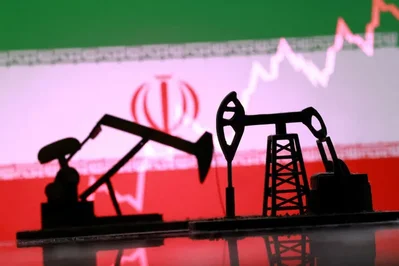 Investors Turn to Dollar and Gold During Iran Conflict