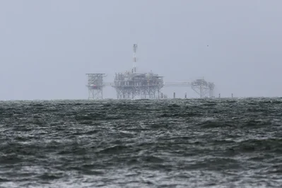 EE. UU. flexibiliza fianzas para petroleras en alta mar