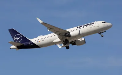 Lufthansa reports 2 billion euro operating profit for 2025
