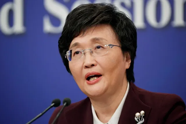 中国人力资源和社会保障部部长王晓萍在北京举行的全国人民代表大会期间出席关于民生的新闻发布会。路透社/Xihao Jiang