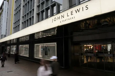 英国零售商John Lewis Partnership全年利润增长6%并宣布四年来首次恢复向全体员工发放年度奖金以表彰贡献