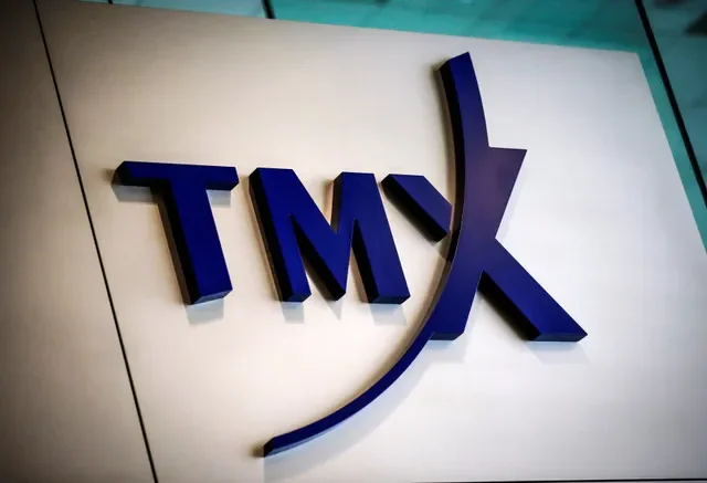 FOTO DE ARQUIVO: Uma placa do TMX Group, empresa que opera a Bolsa de Valores de Toronto (TSX), vista em Toronto, 23 de junho de 2014. REUTERS/Mark Blinch/Foto de Arquivo