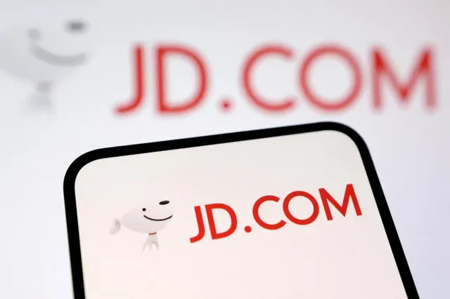 صورة ملف: شعار JD.COM يظهر في هذا الرسم التوضيحي الذي تم التقاطه في 11 فبراير 2025. رويترز/دادو روفيك/رسم توضيحي/صورة ملف