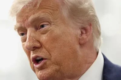 Ông Trump ký sắc lệnh giảm thủ tục xây dựng và vay mua nhà
