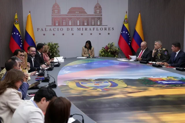 Quyền Tổng thống Venezuela Delcy Rodriguez họp cùng các quan chức cấp cao của Venezuela và Colombia sau khi cuộc gặp với Tổng thống Gustavo Petro bị hoãn do bất khả kháng.