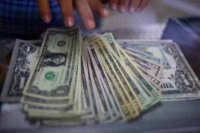 Fed planeja moderar ritmo de compra de títulos em abril