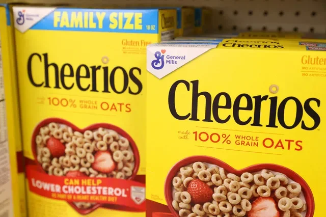 Embalagens de Cheerios, marca da General Mills, em uma loja em Manhattan, Nova York, EUA. REUTERS/Andrew Kelly/Foto de Arquivo