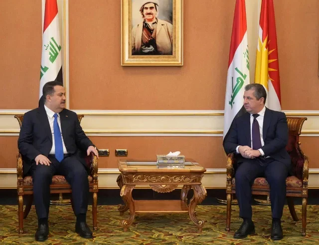 O Primeiro-Ministro iraquiano Mohammed Shia al-Sudani se reúne com o Primeiro-Ministro da Região do Curdistão, Masrour Barzani, em Erbil, Iraque, em 2 de fevereiro de 2026. Gabinete de Imprensa do Primeiro-Ministro Iraquiano/Handout via REUTERS/File Photo