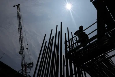 Leading Japanese firms set to offer large annual pay hikes
