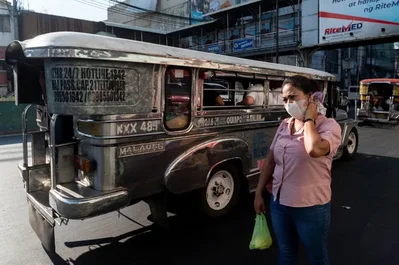 Motoristas de jeepney protestam contra alta do diesel