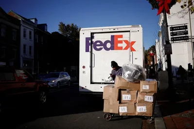 FedEx raises full year outlook after holiday surge
