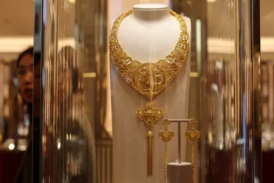 Gold rebounds on Friday but heads for third weekly drop