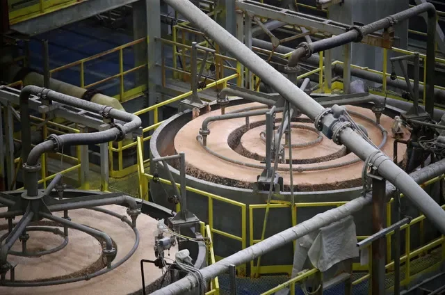 แฟ้มภาพ: มุมมองโรงงานแปรรูปของผู้ผลิตปุ๋ย EuroChem VolgaKaliy ในภูมิภาคโวลโกกราด ประเทศรัสเซีย เมื่อวันที่ 3 กันยายน 2024 โดย REUTERS/Kirill Braga