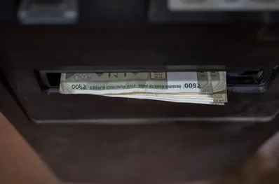 Offshore Swap Spreads Widen on Indian Rupee Concerns