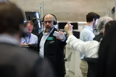 Wall Street opera em alta com esperança de paz no Golfo