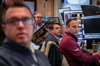 Wall Street retrocede ante la tensión en Oriente Medio