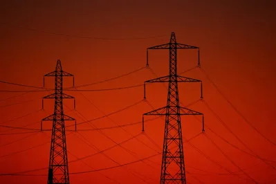 Francia anuncia medidas de apoyo por el alza de la energía