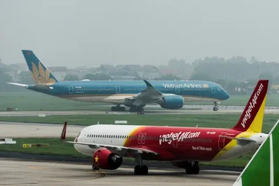 Airlines Raise Prices and Cut Flights as Fuel Costs Rise
