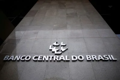 Brasil descarta límites a tasas de tarjetas de crédito
