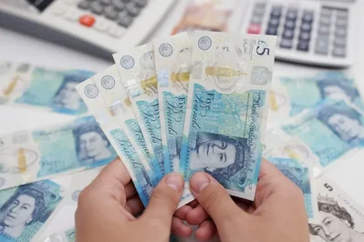 Pound faces worst monthly drop against dollar since October