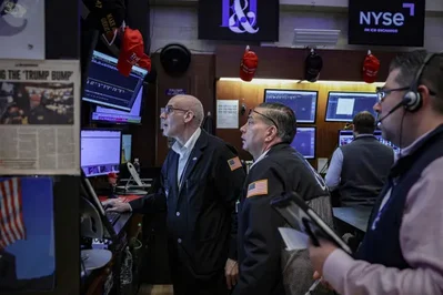 Investors Pour 37 Billion Dollars Into U.S. Equity Funds