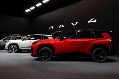 Toyota global output falls for fourth month in February