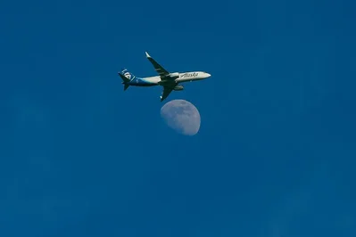 Alaska Air increases first-quarter loss forecast on fuel
