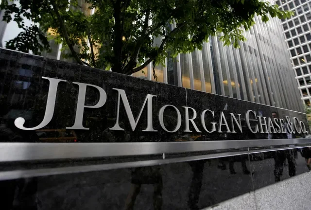 ภาพถ่ายแฟ้มภาพ: มุมมองภายนอกของสำนักงานใหญ่บริษัท JP Morgan Chase & Co. ในนิวยอร์กซิตี้ เมื่อวันที่ 20 พฤษภาคม 2015 ถ่ายโดย Mike Segar/Reuters