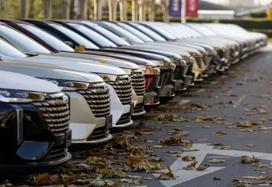 Senator Moreno Proposes Tougher US Ban on Chinese Autos