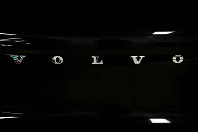 Volvo Cars First Quarter Sales Volume Falls 11 Percent