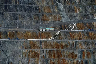 Panama to allow First Quantum to remove stockpiled ore