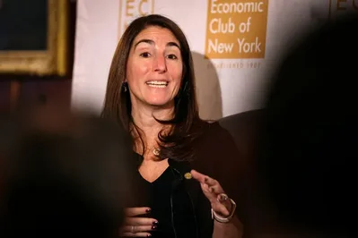 Fed Officials Goolsbee and Hammack Warn of Inflation Risks