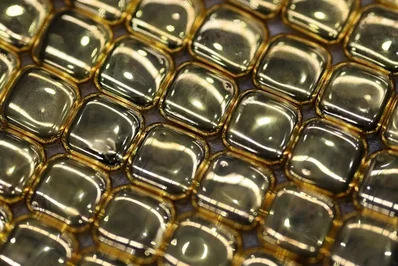 Gold rises as markets weigh ceasefire and inflation data