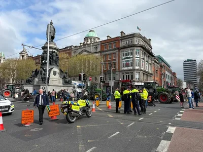 Irish police move to clear protesters at oil refinery