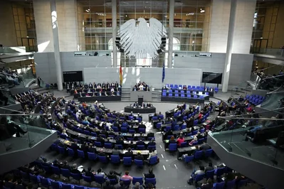 Alemania rebaja el combustible y aprueba bonos laborales