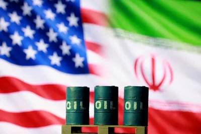 واشنطن تنهي إعفاءات شحنات النفط الإيراني في البحر
