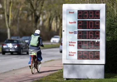 Rising Borrowing Costs Strain G7 Government Finances