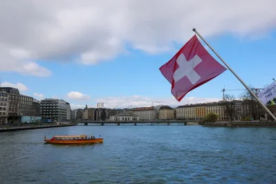 Switzerland plans tighter foreign property purchase rules