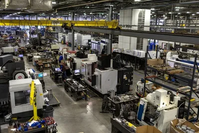 US Manufacturing Output Unexpectedly Drops 0.1% in March