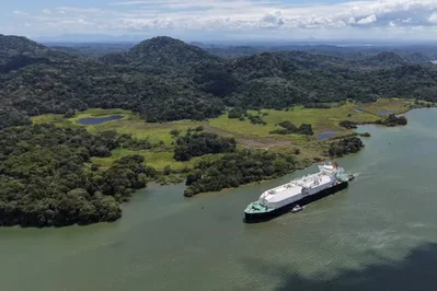 El Canal de Panamá aclara pago millonario por tránsito rápido