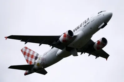 Spanish Group Challenges Volotea Over Fuel Surcharges