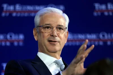 Wells Fargo vê risco em reduzir juros durante conflito