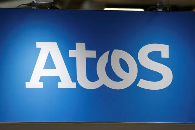 O logotipo da empresa francesa de consultoria de TI Atos é visto durante a 107ª sessão do Congresso de Prefeitos organizado pela Associação de Prefeitos da França (AMF) no centro de convenções Paris Expo Porte de Versailles em Paris, França, 19 de novembro de 2025. REUTERS/Benoit Tessier